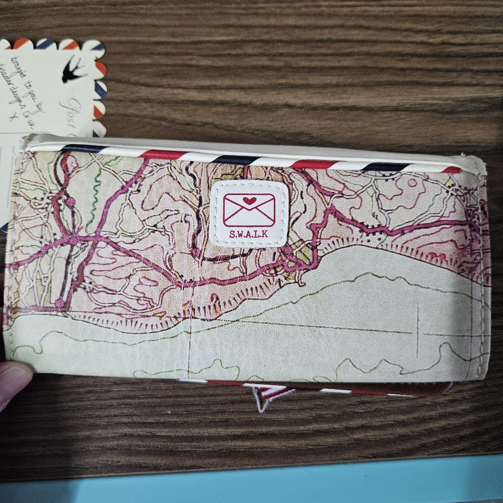 Paper Plane Wallet - Picture 2 of 9